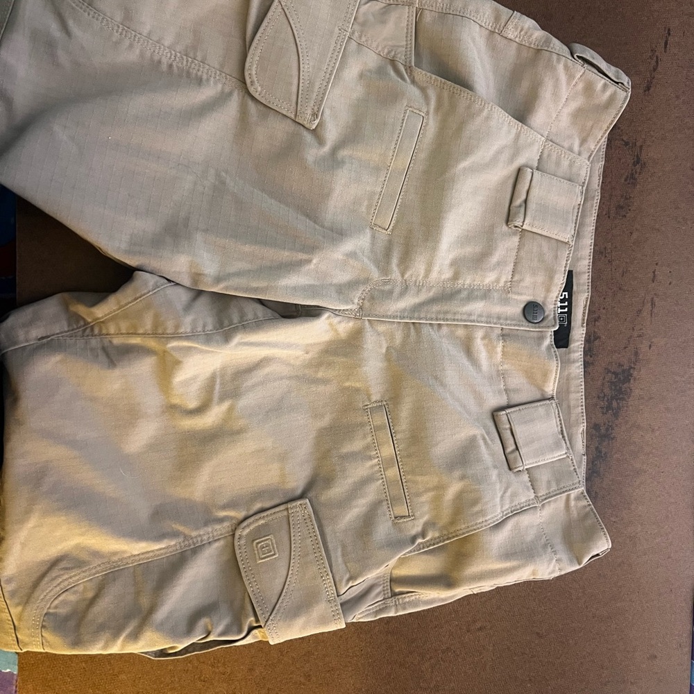 Woman’s Tactical Cargo Pants - Tan